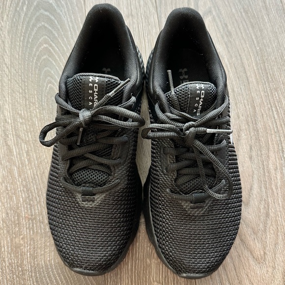 Under Armour Women’s Charged Escape 4 Iridescent Running Shoe in Black Size 6 - Picture 1 of 5